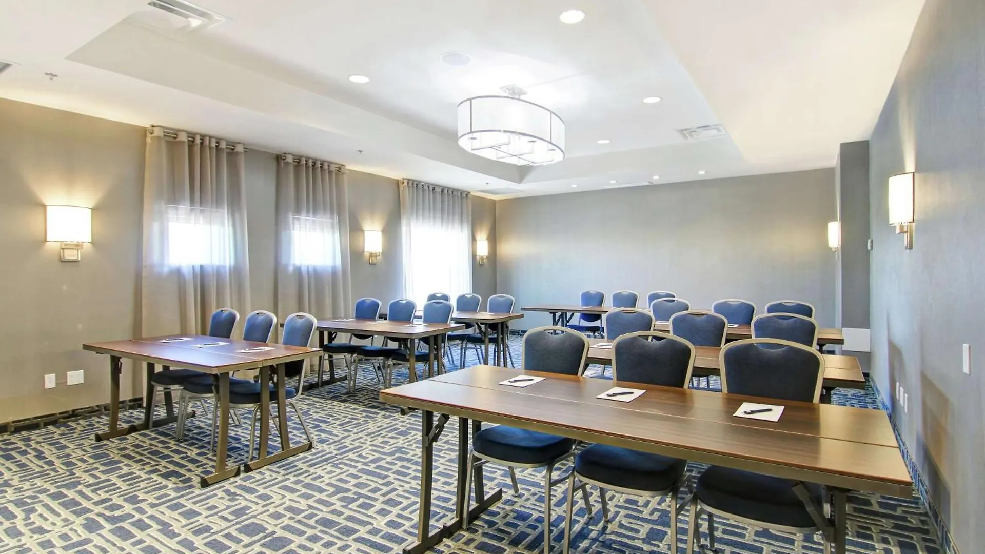 Homewood Suites By Hilton Ottawa Kanata Hotel
